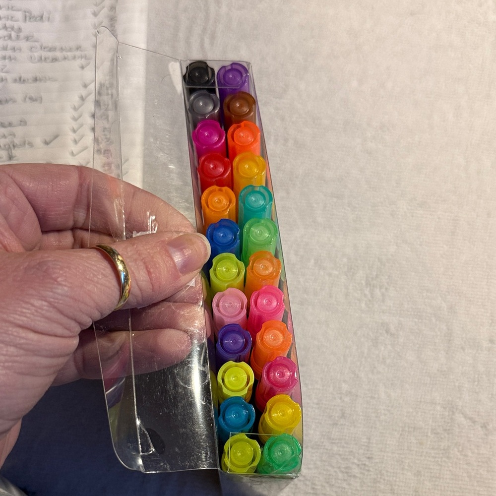 Colorful Outline Marker 24 piece Set - New! - Picture 2 of 3